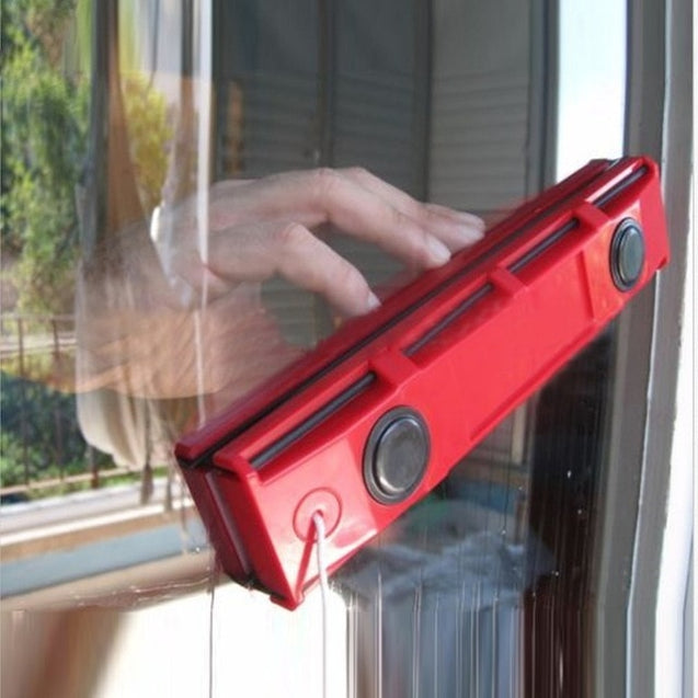 Magnetic double sided window cleaner